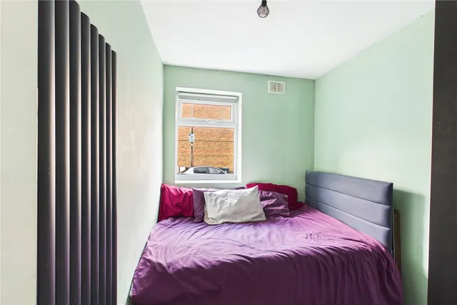 Photo 3 — Tierney Road, London, SW2