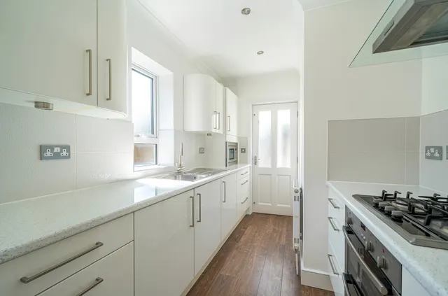 Westcourt Road, Worthing, BN14, photo 3