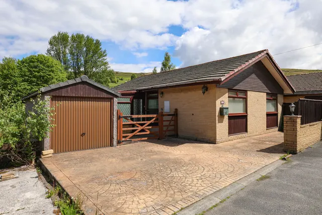 Rochdale Road Walsden, Todmorden OL14 6TY, photo 1