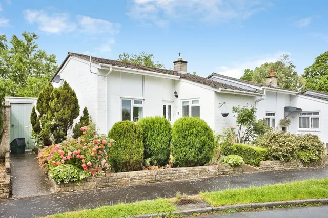Wesley Close, Wanstrow, BA4, photo 1