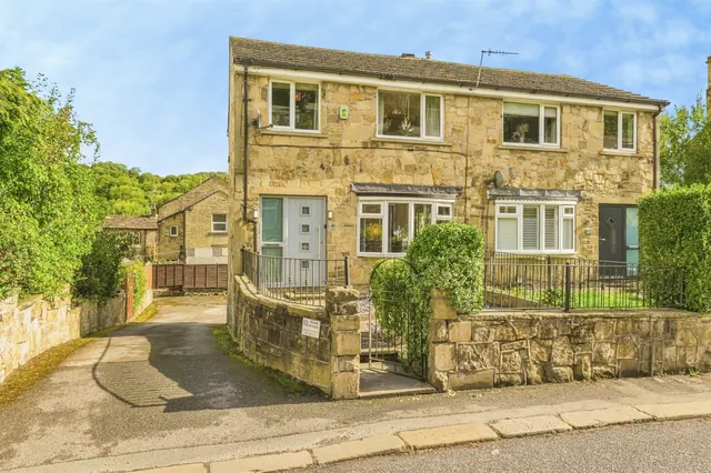 Armitage Road, Armitage Bridge, Huddersfield, photo 1