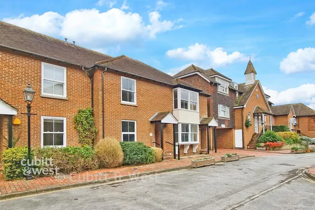 Tarrant Wharf, Arundel, BN18, photo 1