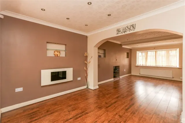 Radnormere Drive, Cheadle Hulme, photo 3