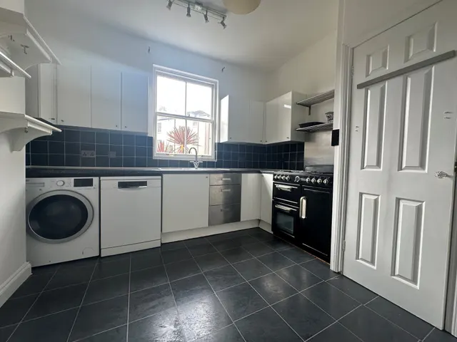 Bernard Street, Southampton, SO14, photo 2
