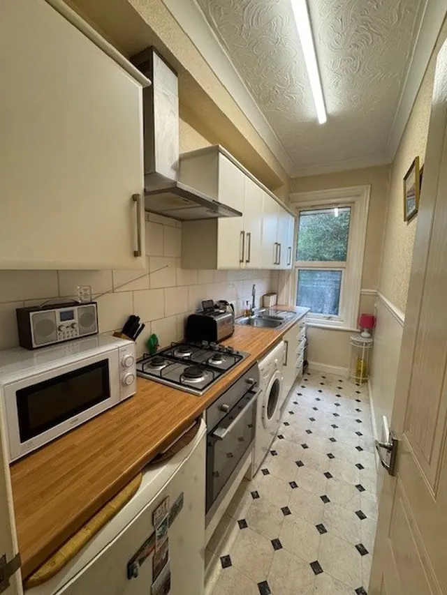 Portchester Road, Bournemouth, BH8, photo 3