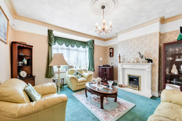 Photo 2 — Holme Lacey Road, Lee, SE12 0HR
