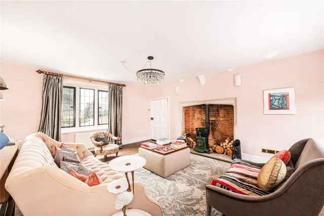 Watling Street, Little Brickhill, MK17, photo 2