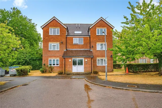 Milton Way, Houghton Regis, Dunstable, Bedfordshire, LU5, photo 1