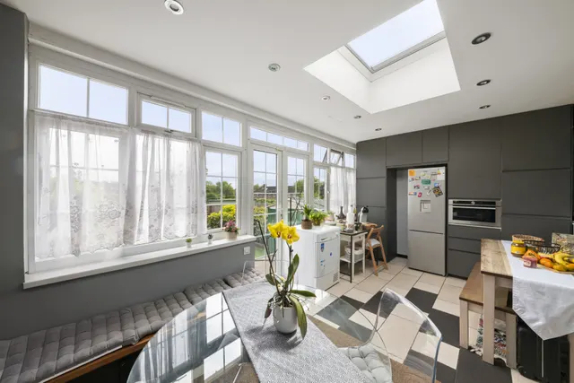 Westcott Crescent, Hanwell, W7 1PA, photo 1