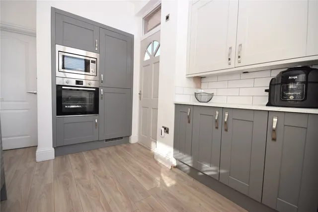 Montagu Avenue, Oakwood, LS8, photo 2