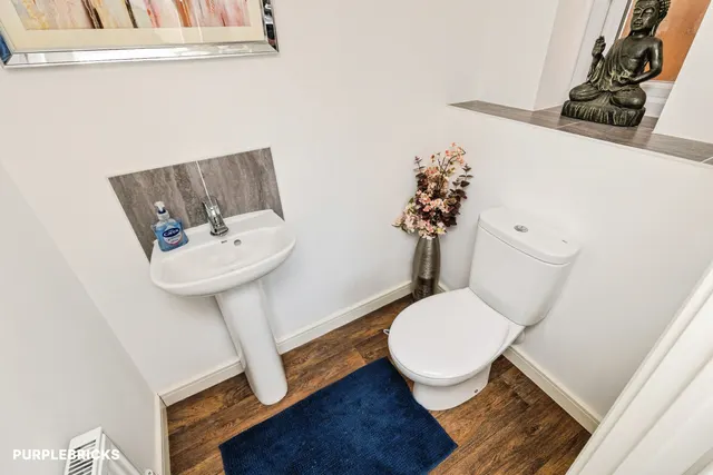 Colliers Gardens, Llay, LL12, photo 3
