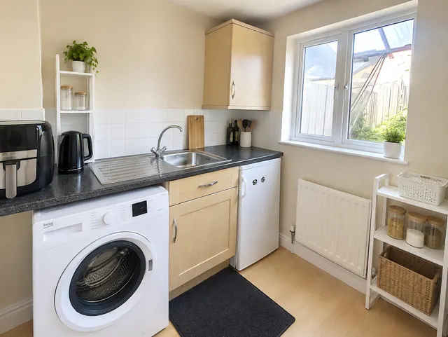 Pavior Road, Bestwood, NG5, photo 2