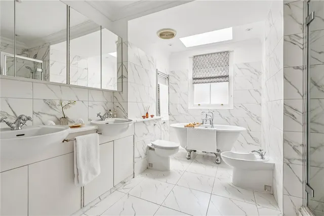 Photo 2 — Courtnell Street, London, W2