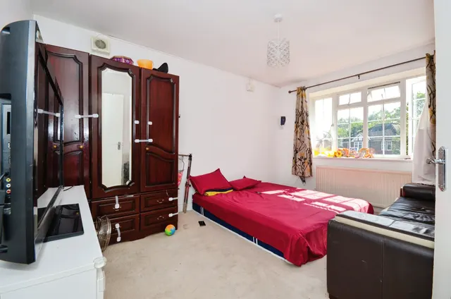 Thurlby Close, Harrow, HA1, photo 3