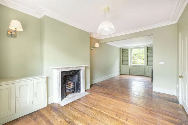3 bedroom house — Black Lion Lane, Chiswick, London, W6 9BE