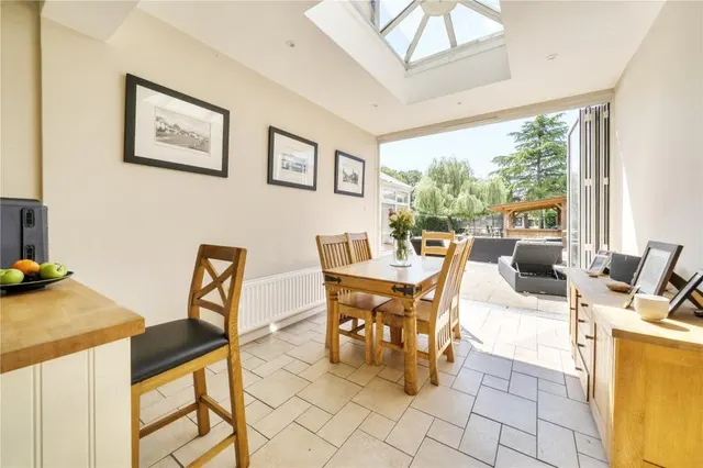 Windsor Road, Chobham, GU24, photo 3