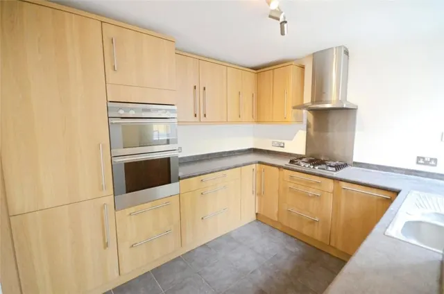 Kingsway, Caversham, RG4, photo 2