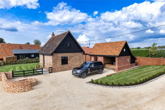 Woodhall Hill, Chignal St James, CM1 4ST, photo 1