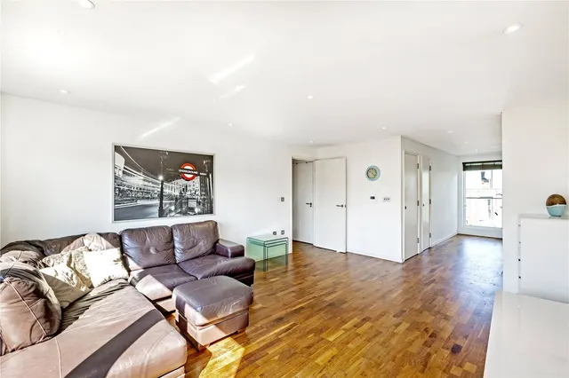 Balham Grove, London, SW12, photo 1
