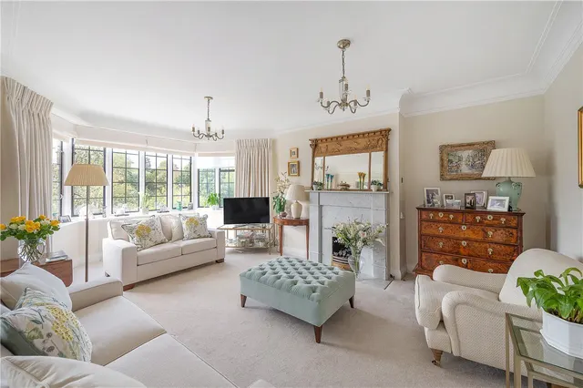 Photo 2 — Putney Hill, Putney, London, SW15