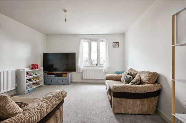 Preston Crescent, Salisbury, SP2, photo 3