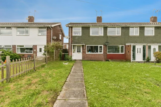 Dane Place, Winsford, photo 1
