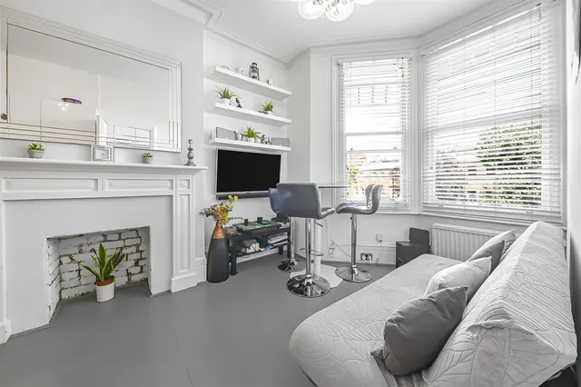 West End Mansions, West Hampstead NW6 1RD, photo 1
