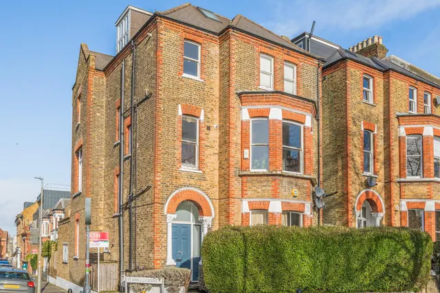 St. Ann's Crescent, Wandsworth, London, SW18, photo 1