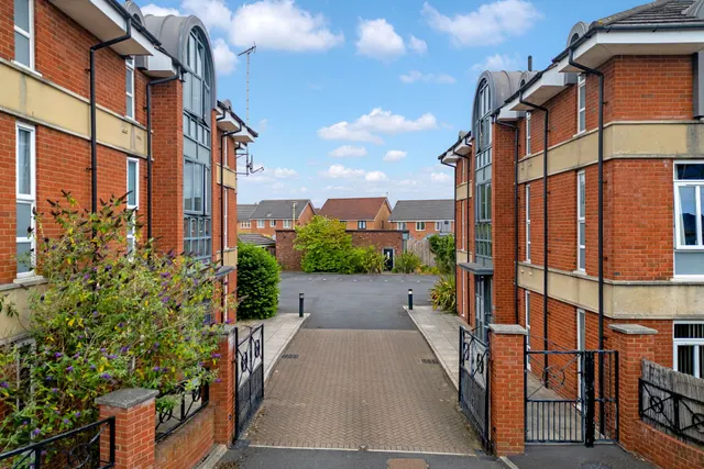 Richmond Court, Widnes, Widnes, WA8 3HA, photo 1