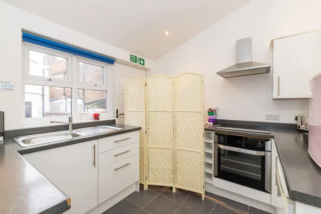 Wigan Lane, Wigan, WN1, photo 3