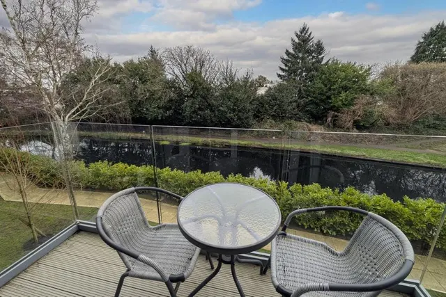 Monument Road, Woking, GU21, photo 2
