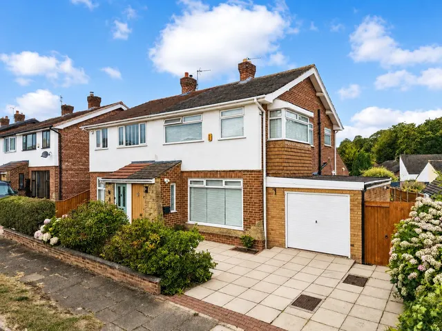 Beaumaris Drive, Thingwall, CH61, photo 1