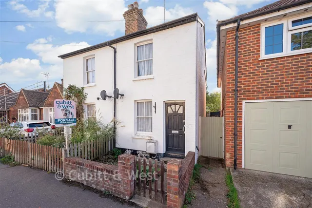 Bailey Road, Westcott, RH4, photo 1