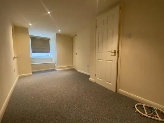 Crab Lane, Harrogate, HG1, photo 3