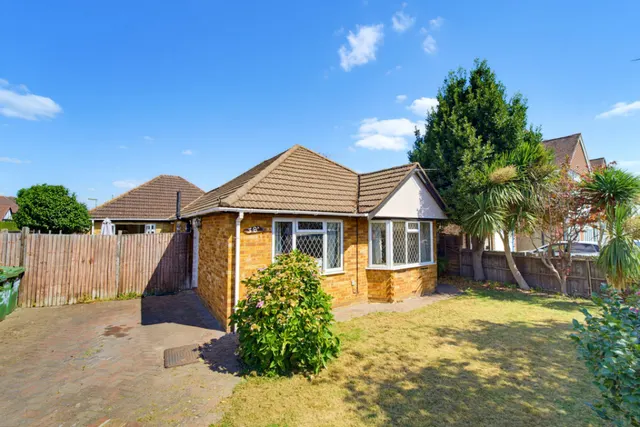 Ashford Avenue, Ashford, photo 1
