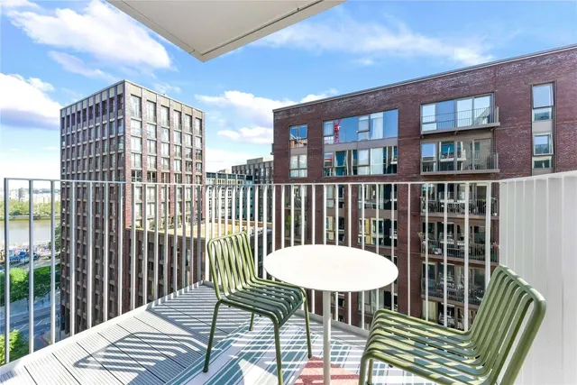 1 bedroom new development — Nine Elms Lane, London, SW11 7DE