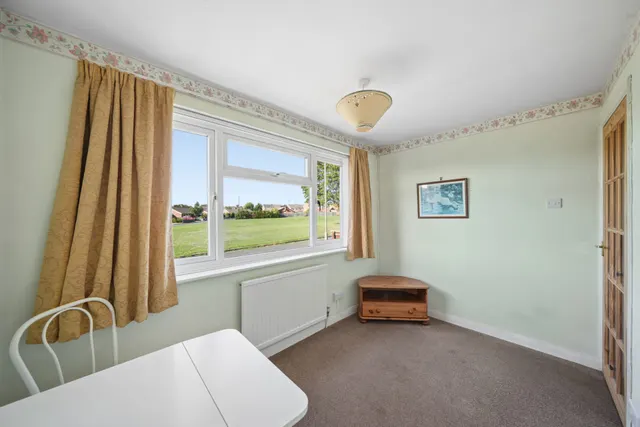 Blenheim Drive, Witney, OX28, photo 3