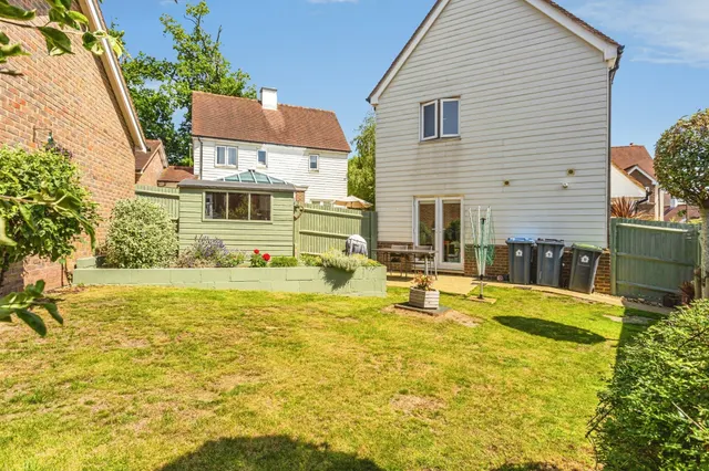 Hardham Close, Haywards Heath, RH16, photo 2