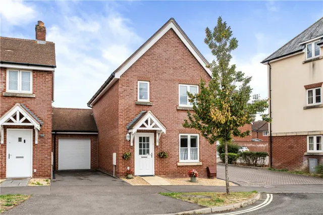 Cutforth Way, Romsey, SO51, photo 1
