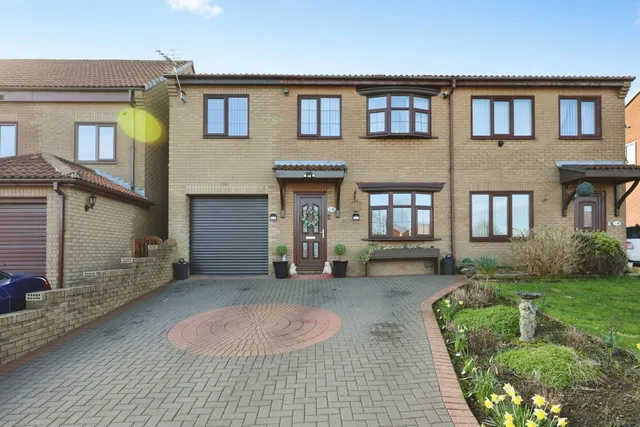 Lilac Way, Toft Hill, DL14, photo 1