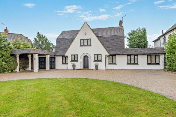 Meadow Way, Farnborough Park, BR6 8LW, photo 1