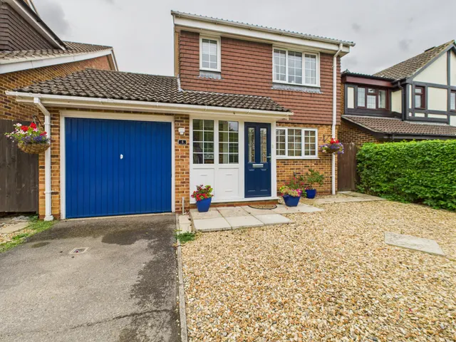 The Woodlands, Chineham, Basingstoke, RG24, photo 1