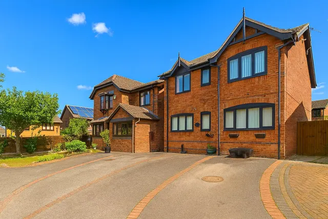 Tansey Close, Bucknall, Stoke-on-Trent, ST2, photo 1