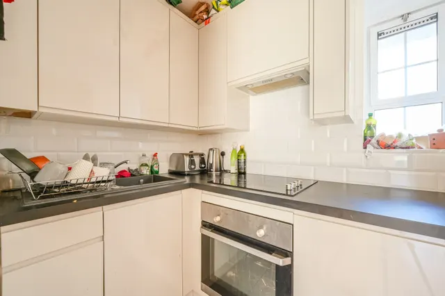 Photo 2 — 5 Reardon House, Reardon Street, London