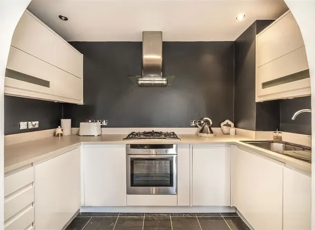 Photo 3 — Jerningham Road, London, SE14