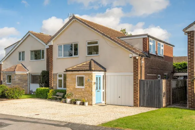 Ure Grove, Wetherby, LS22, photo 1
