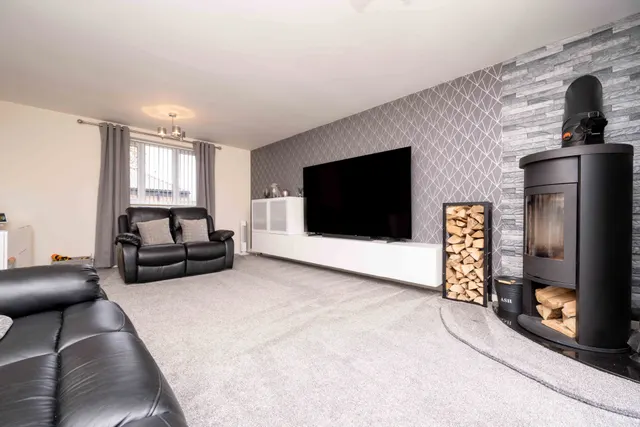 Chaplins Lane, Kettering, NN14, photo 3