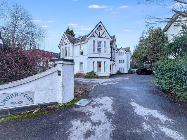 Lansdowne Road, Bournemouth BH1 1RP, photo 1