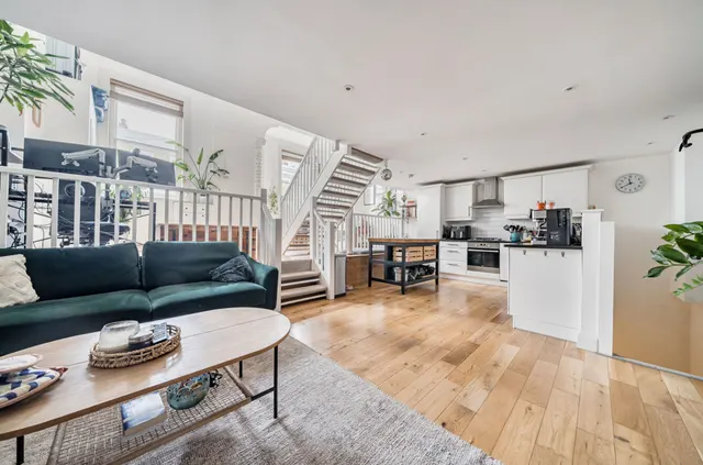 Flat 2, 39 Loughborough Road, London, London, SW9 7TB, photo 1