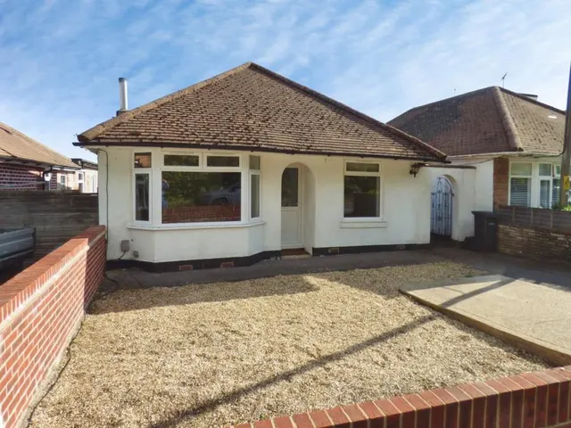 Upper Northam Road, Hedge End, SO30, photo 1
